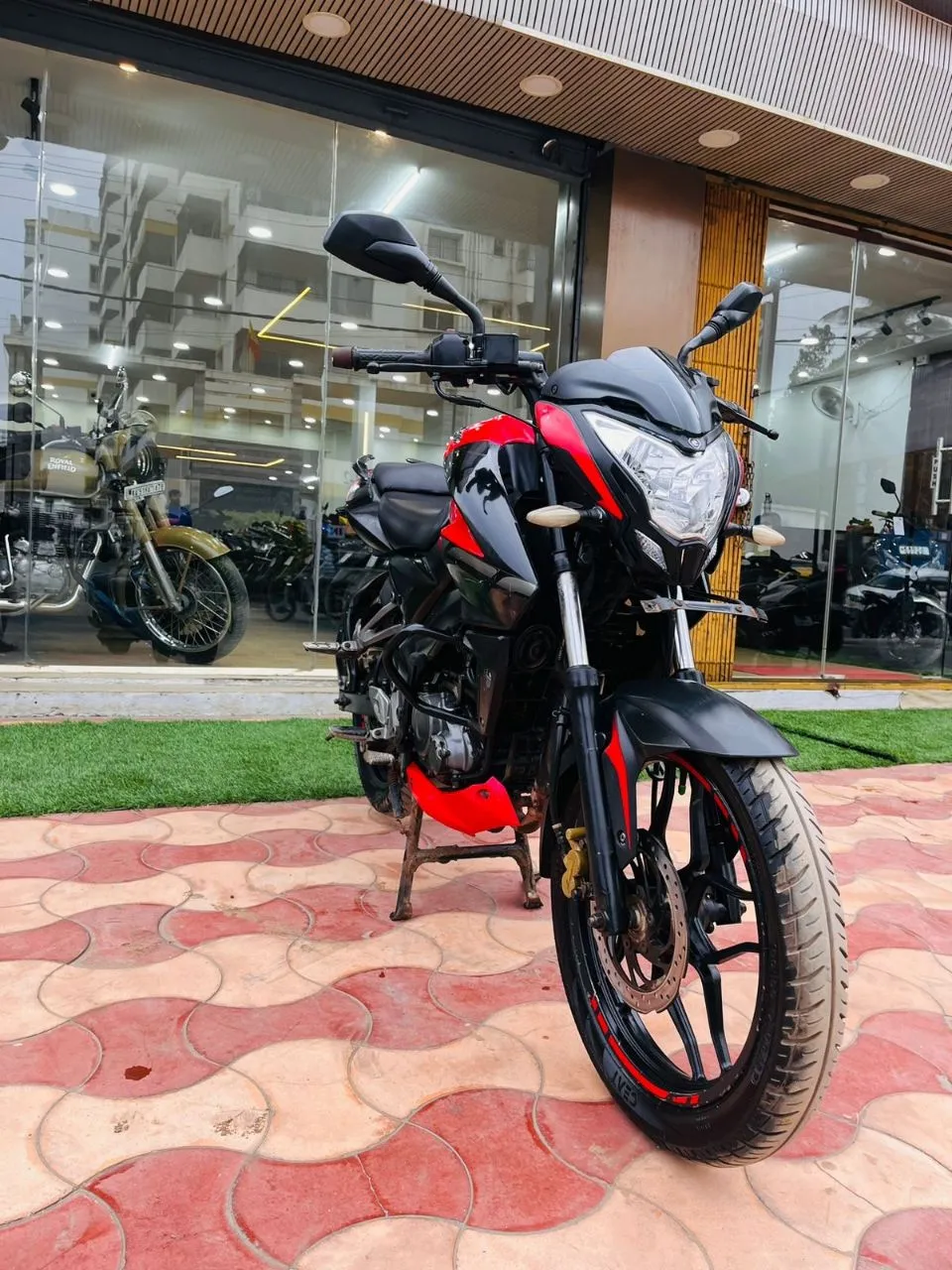 Bajaj Pulsar NS 200