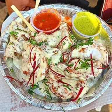 Momos